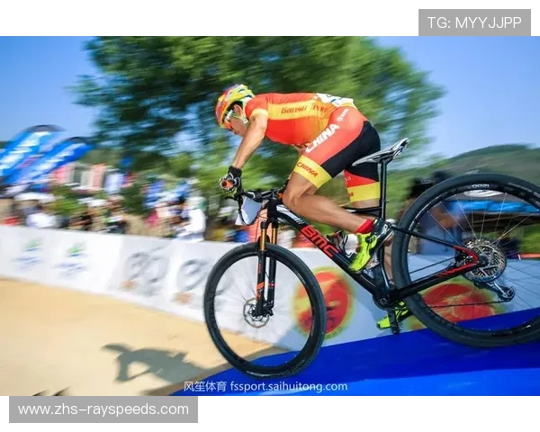 北京山地自行车公开赛第三站雨中激战，X-TIGER青年队泥泞中展现实力